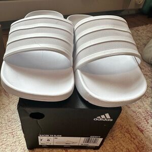 Adidas racer tr slides